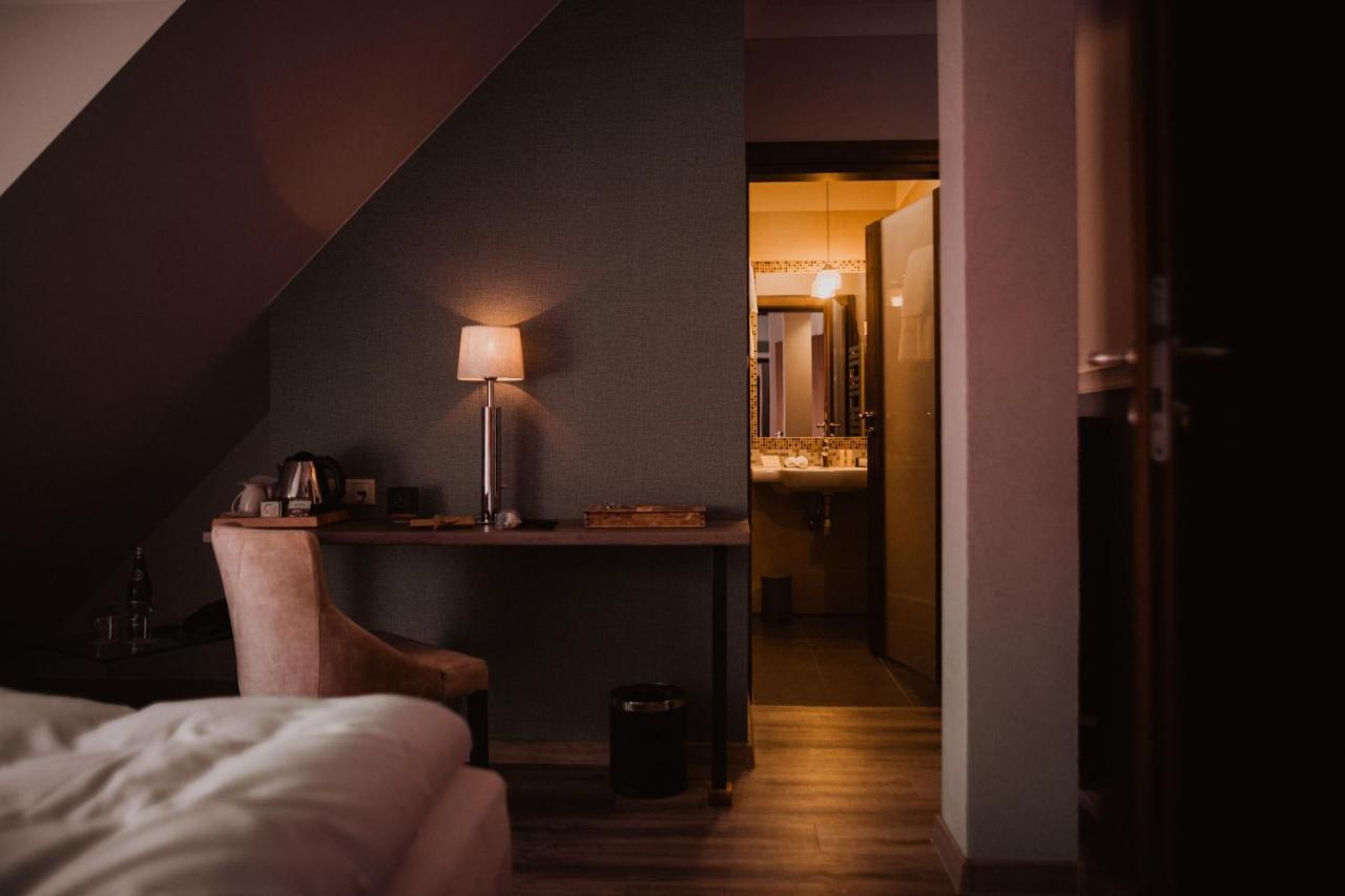 Winny Dworek Sulechów Esterno foto